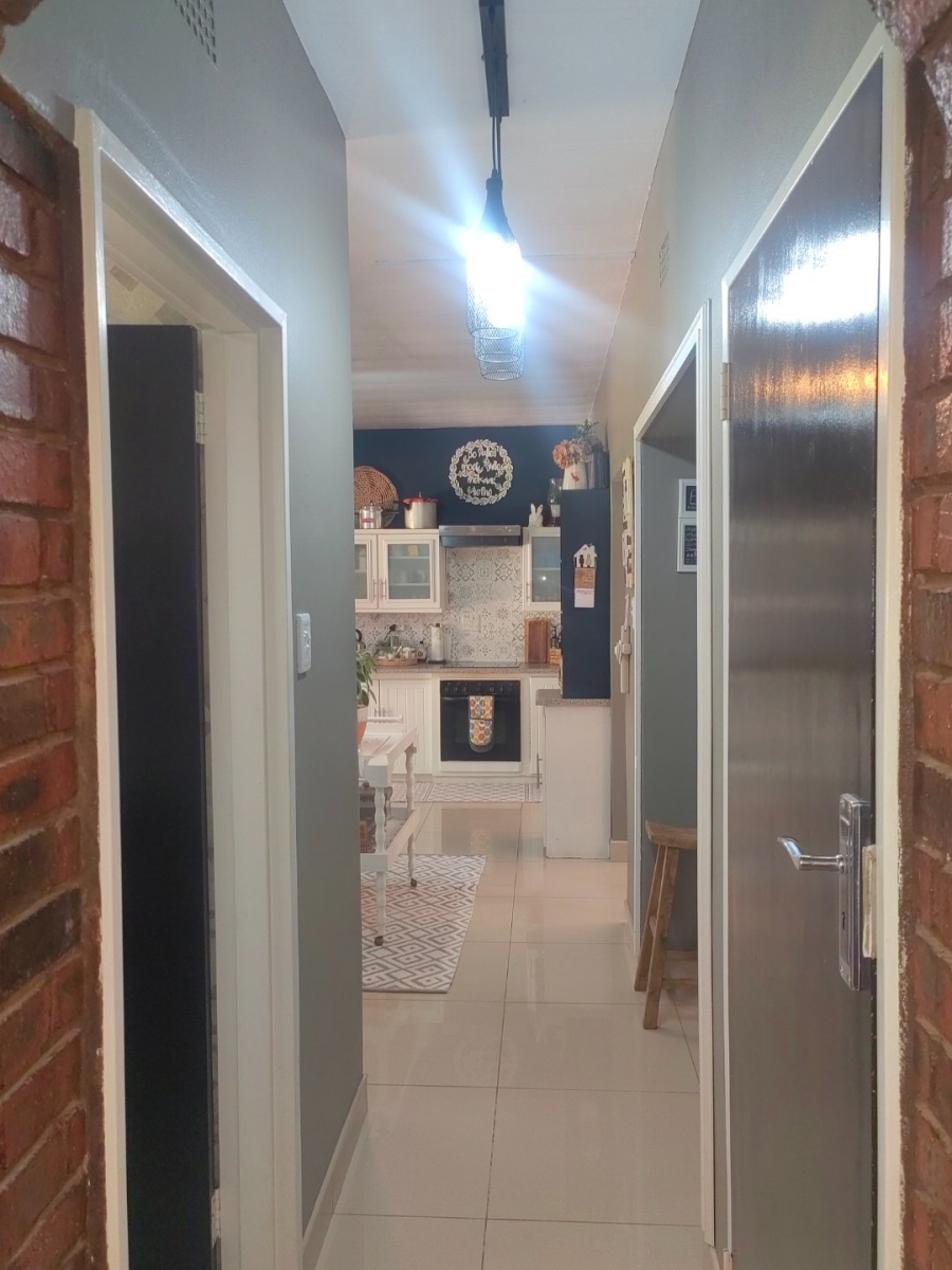 4 Bedroom Property for Sale in Hillcrest Northern Cape